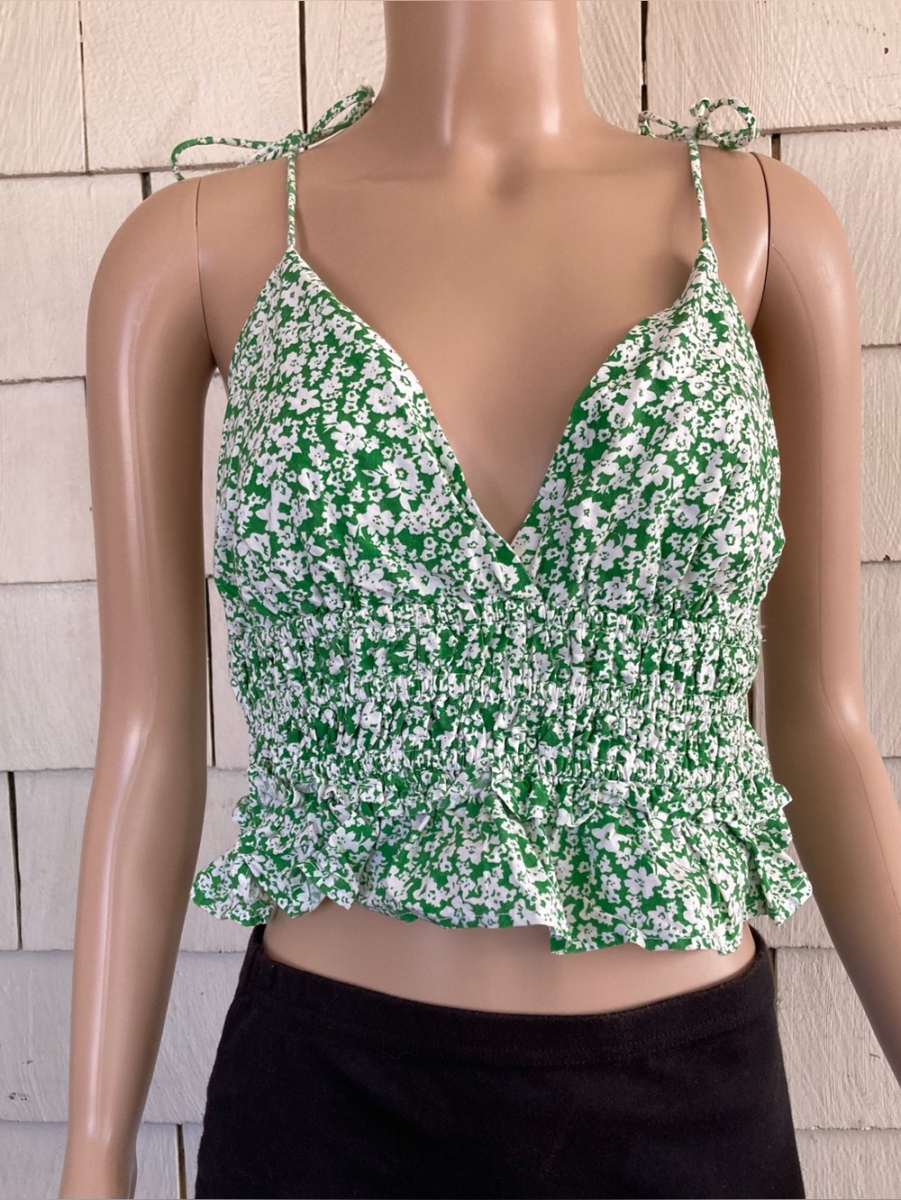 Green and White Floral Halter Crop Top with Tie Straps Sim & Sam Size Small